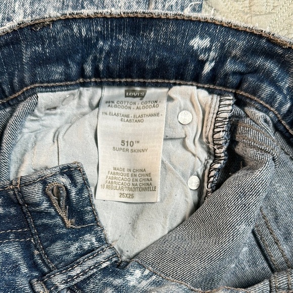 Levi's Blue Distressed Jean Jacket Vintage Style - Picture 2 of 11